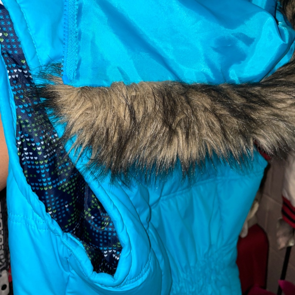 Puff Vest - Picture 3 of 5